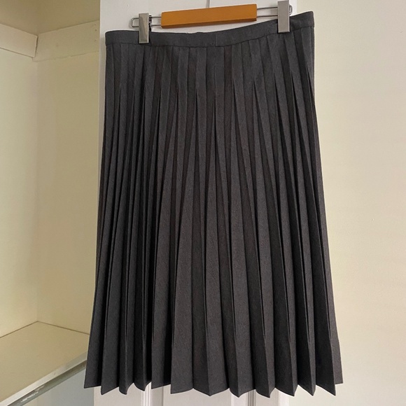 Banana Republic Pleated Wool Skirt - Picture 1 of 4